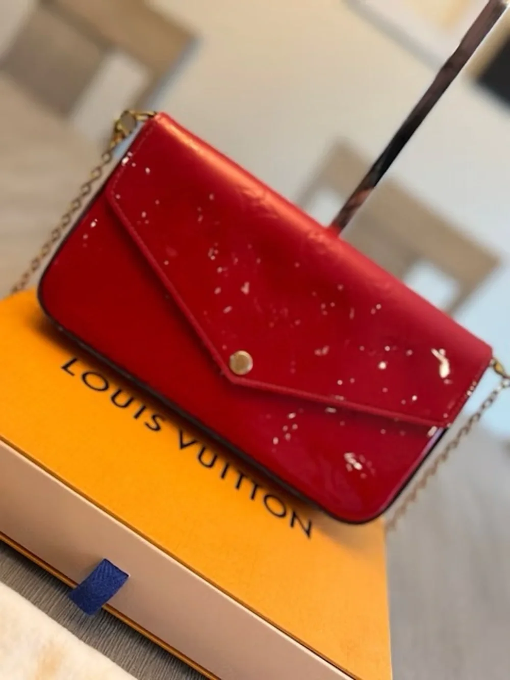Louis Vuitton Red Vernis Envelope Crossbody with Gold Chain Authentic